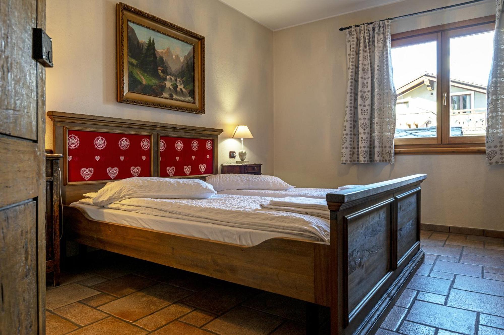 Au Petit Chevrot Aparthotel Cerise Exterior photo